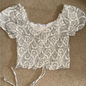 Olivaceous Gray and Cream Patterned Blouse